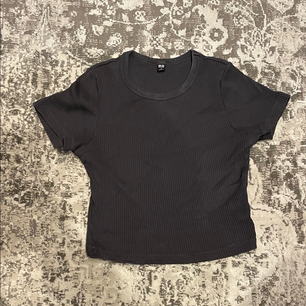Uniqlo Women's Charcoal Ribbed Tee